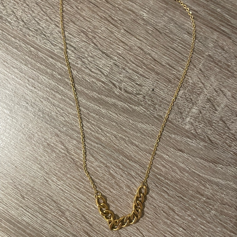 Cali Tiger Ottavia Gold Necklace - Picture 5 of 5